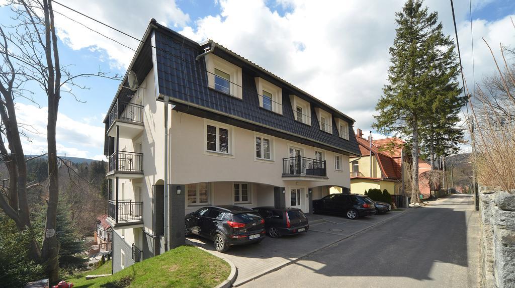 Villa Avangarda Szklarska Poreba Bilik gambar